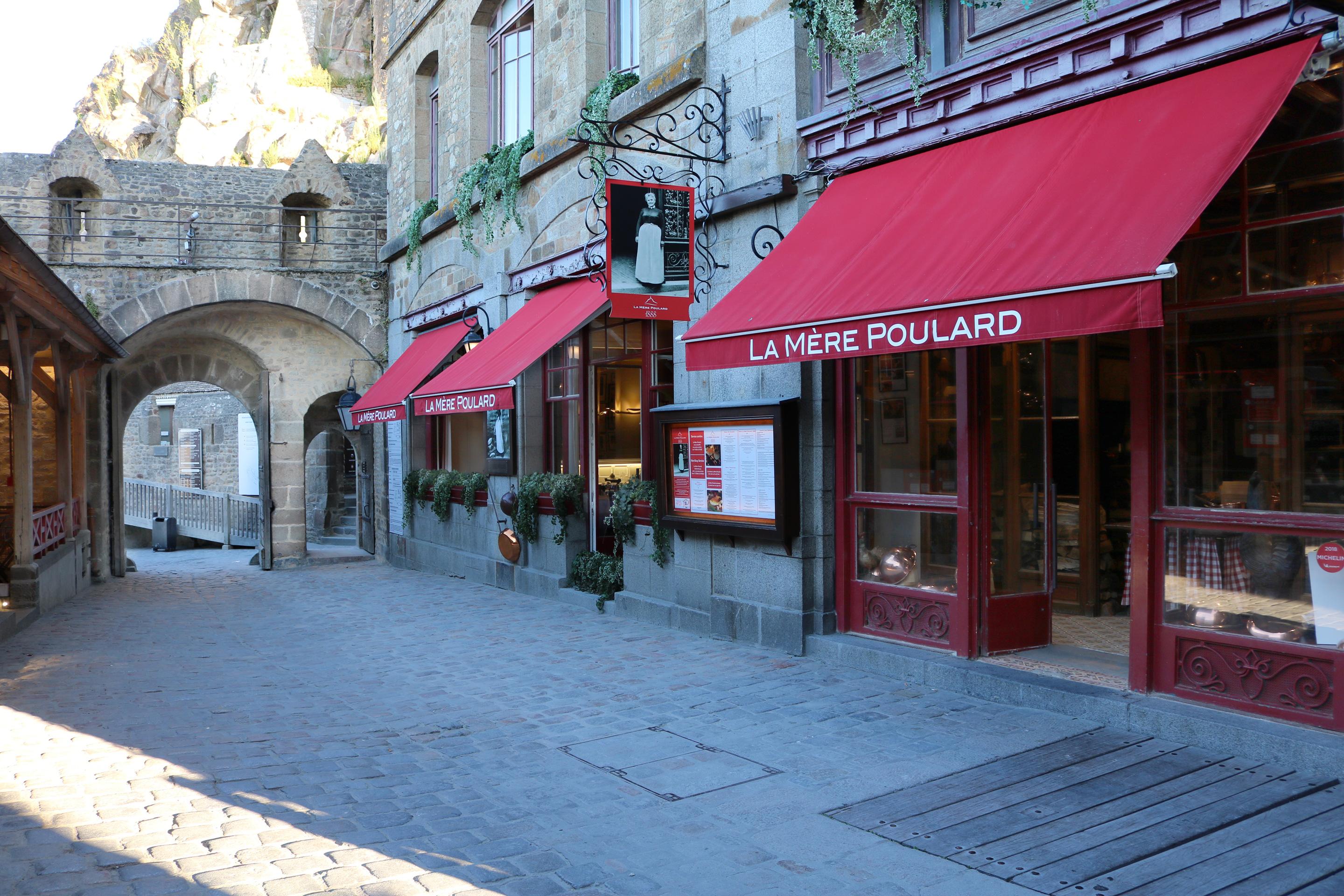 Отель La Mere Poulard Mont-Saint-Michel Экстерьер фото